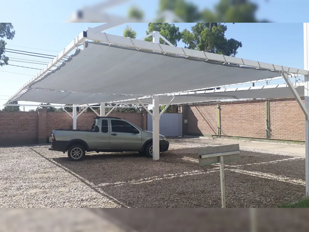 Toldo para estacionamiento de autos en Bahía Blanca - Bahía Lonas